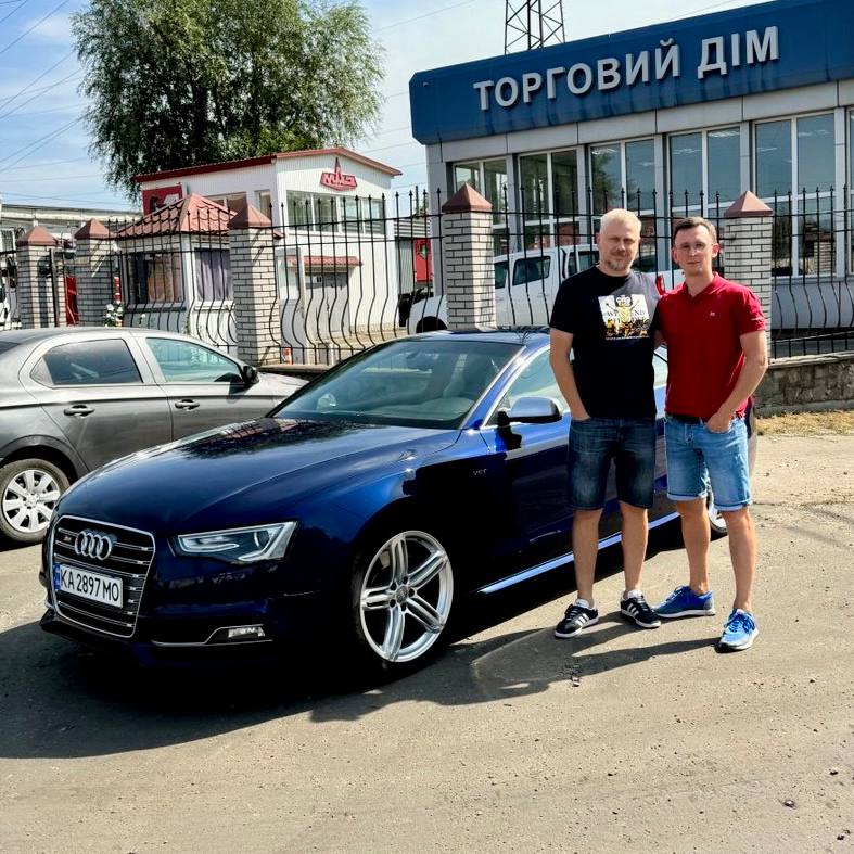 Дмитро - експерт JustAcar